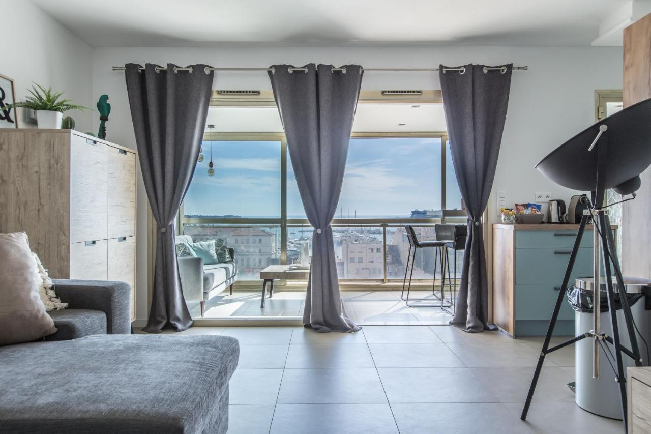 Lb Vacation Rentals I Admire Panoramic Ocean Views Through Walls Of Windows Cannes Exterior foto